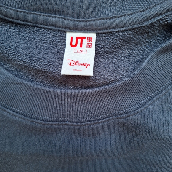 Uniqlo Snow White Diney Crew Neck Sweatshirt Size Large - Picture 7 of 12